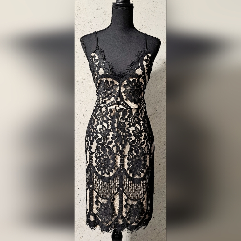 #090 Sxz L  Black Lace Dress by Eilly Bazar